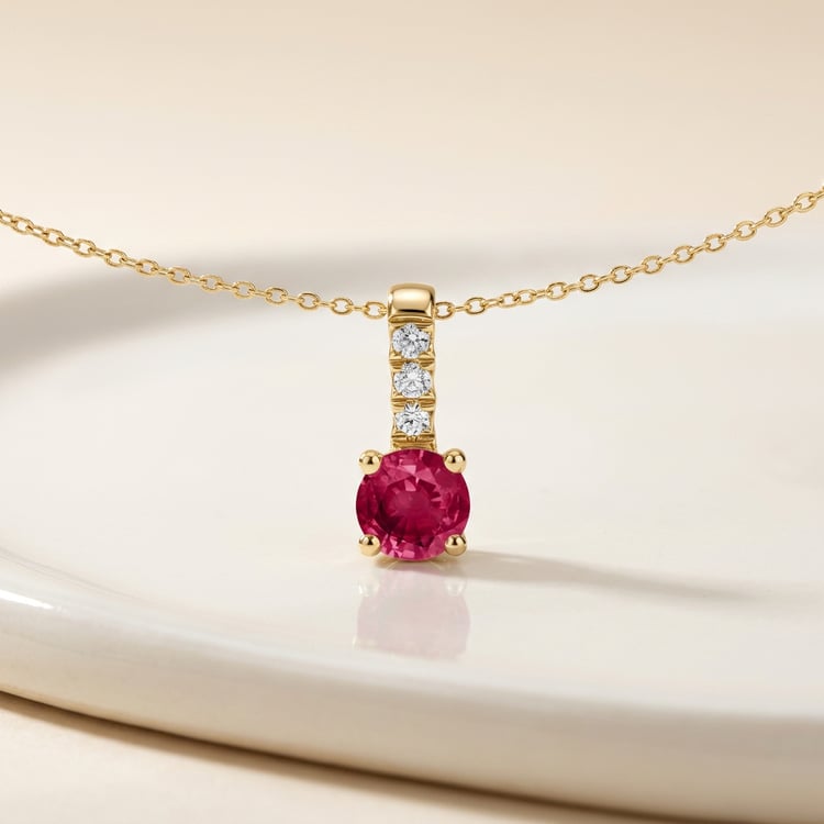 Romantický stříbrný přívěsek s rubínem a lab-grown diamanty Wui 170988