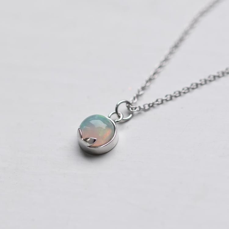 Náhrdleník s opálem 24952