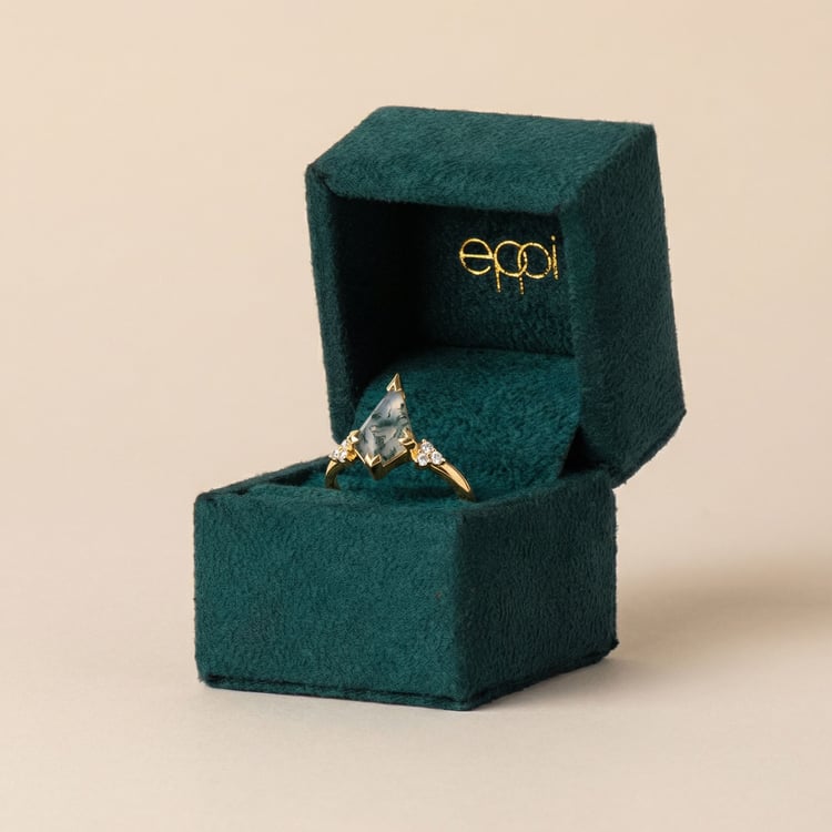 Jedinečný rozvodový prsten s mechovým achátem Kettil 165105