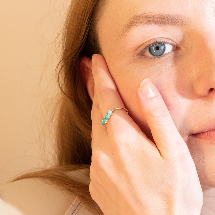 Vykrojený zlatý prsten s tyrkysy Casey 99260