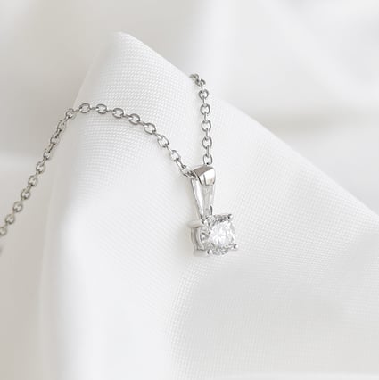 Diamantový přívěsek se čtyřmi krapnami Alexen