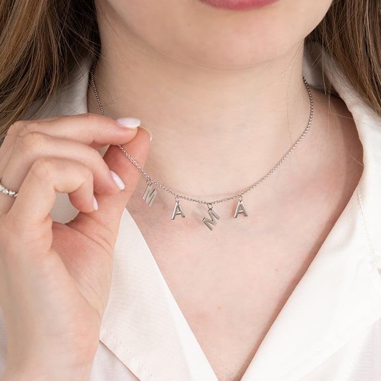 Stříbrný náhrdelník s písmenky Mama 125594
