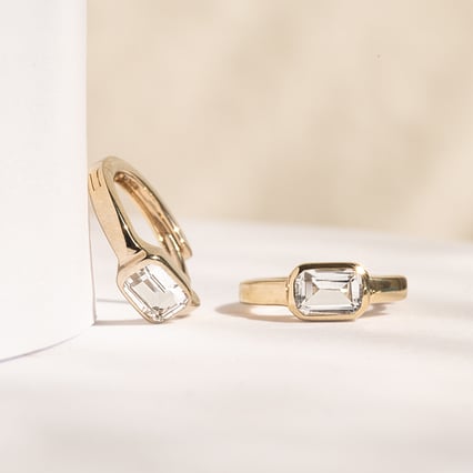 Stříbrné pozlacené kruhové náušnice s bílými topazy Tinsley