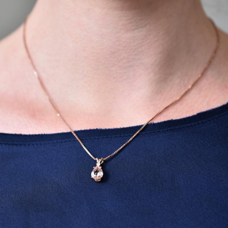 Náhrdelník s morganitem 21286