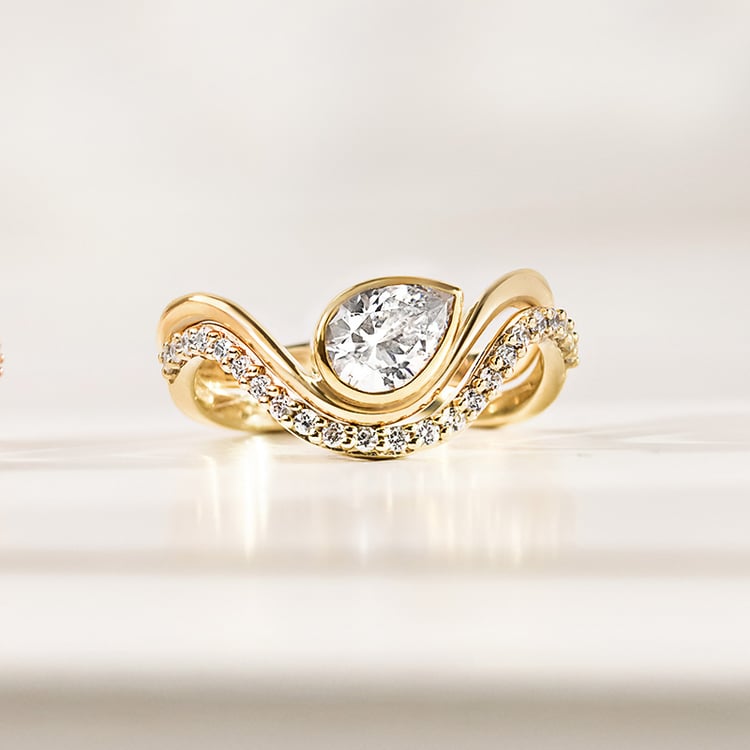 Romantický zásnubní set atypických prstýnků s diamanty 156058