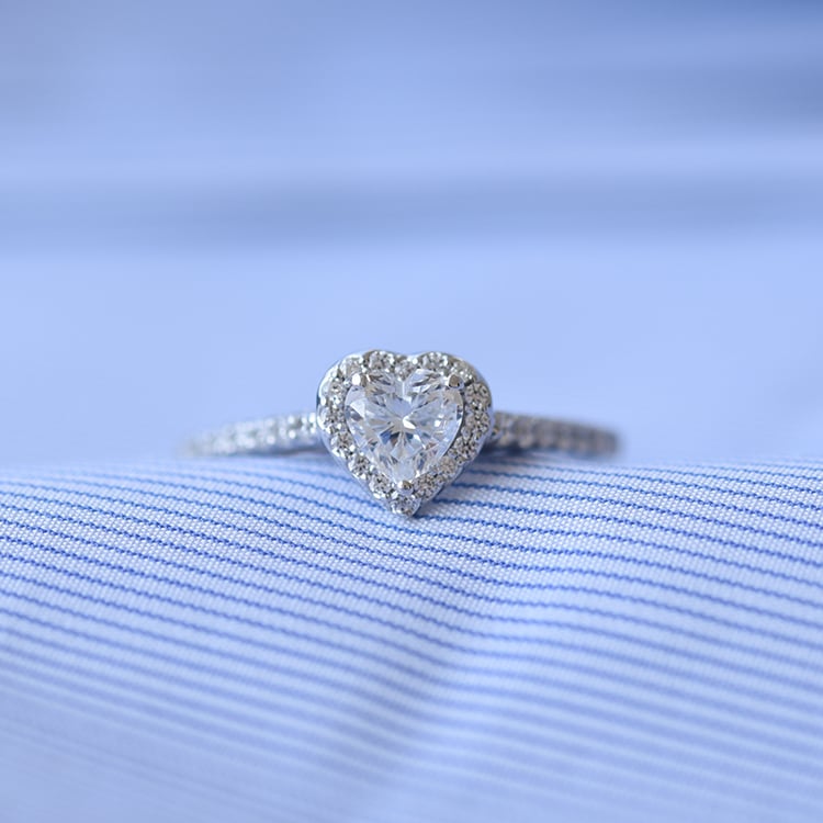 Diamantový zlatý prsten 60925