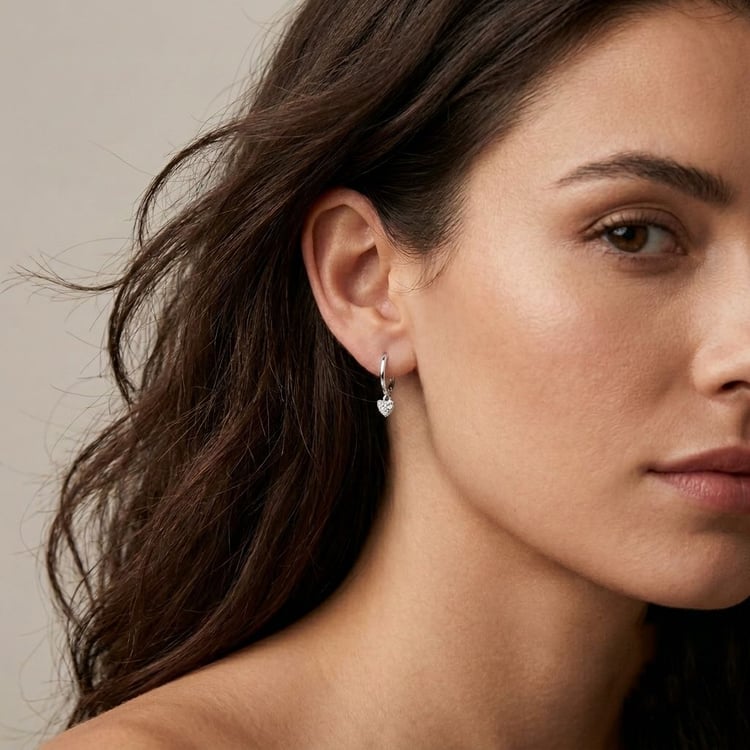 Stříbrné srdíčkové náušnice s 0.25ct lab-grown diamantem Lola 171421