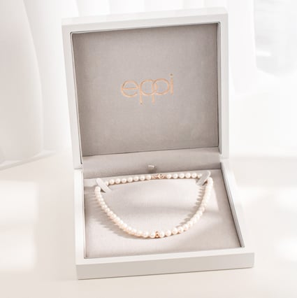 Luxusní dárková krabička na náhrdelníky Nero