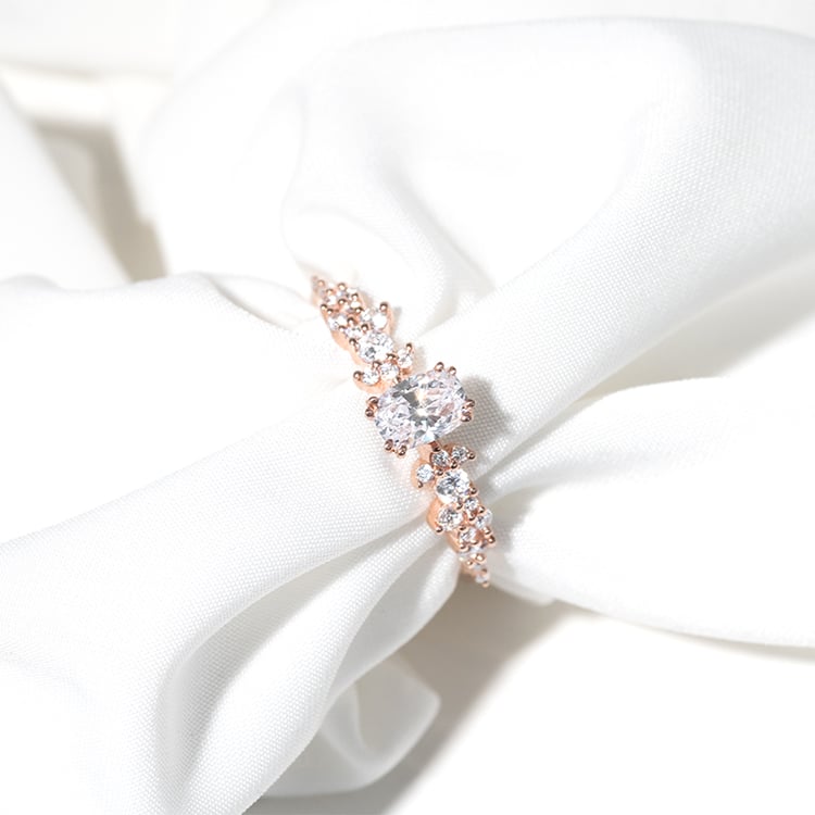 Romantický zásnubní prsten s diamanty Alys 125698