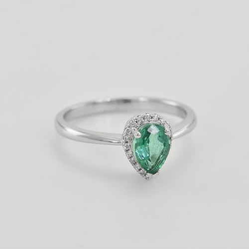 Smaragdový prsten s diamanty Disha