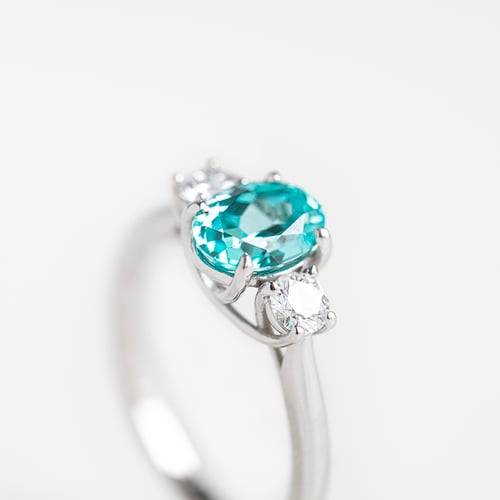 Zlatý prsten s lab-grown paraiba turmalínem a diamanty Brink