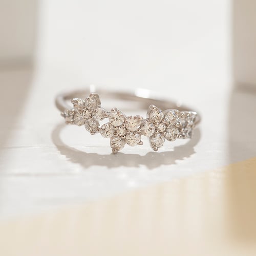 Květinový prsten s lab-grown diamanty Juliet