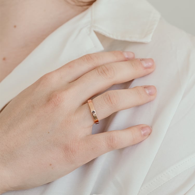 Dámský plochý prsten Ilah 131747