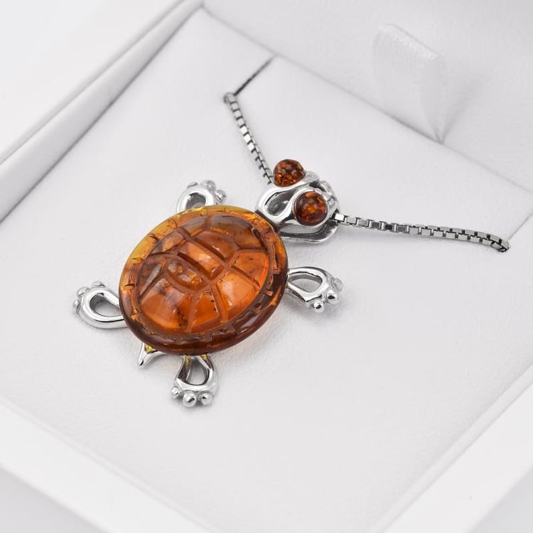 Jantarový přívěsek 28552