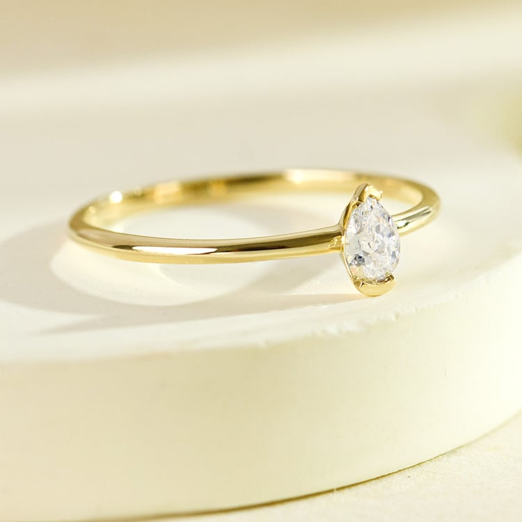 Minimalistický prsten ze zlata s lab-grown pear diamantem Valentin 161891