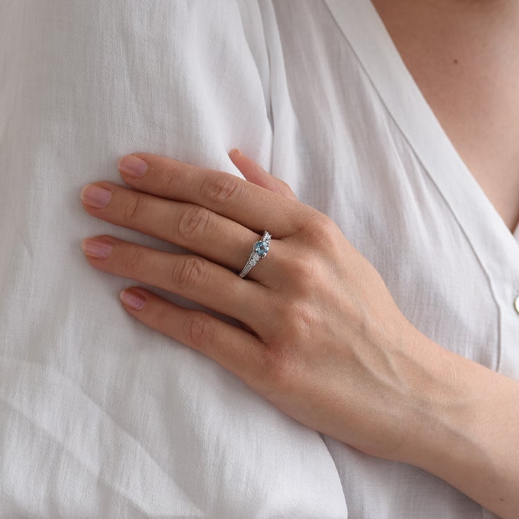 Prsten s topazem 65548