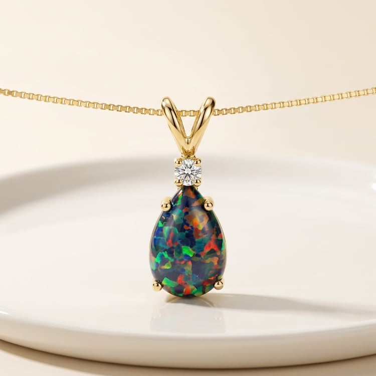 Zlatý náhrdelník s opálem a diamantem 169950
