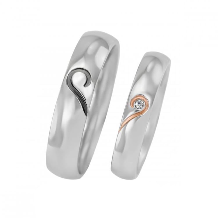 Snubní prsteny ze zlata s motivem srdce s diamantem