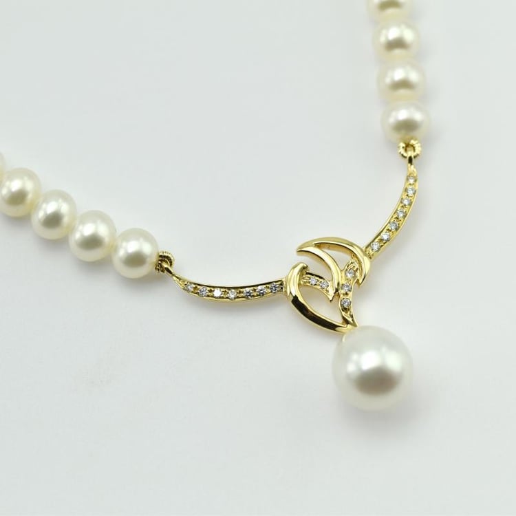 Perlový náhrdelník s diamanty 10848