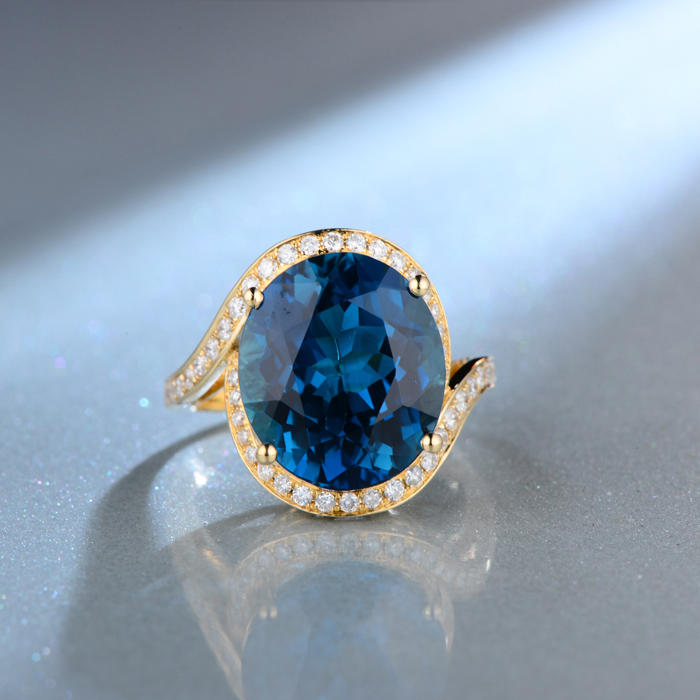 Topazový prsten 5679