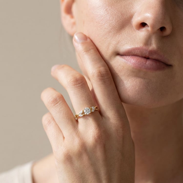 Rozvodový romantický zásnubní prsten s lab-grown diamanty 165121