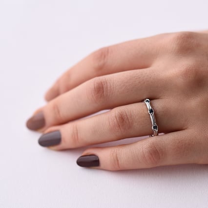 Stříbrný eternity prsten se safíry Eileen