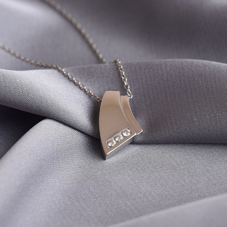 Zlatý přívěsek se třemi diamanty 78392