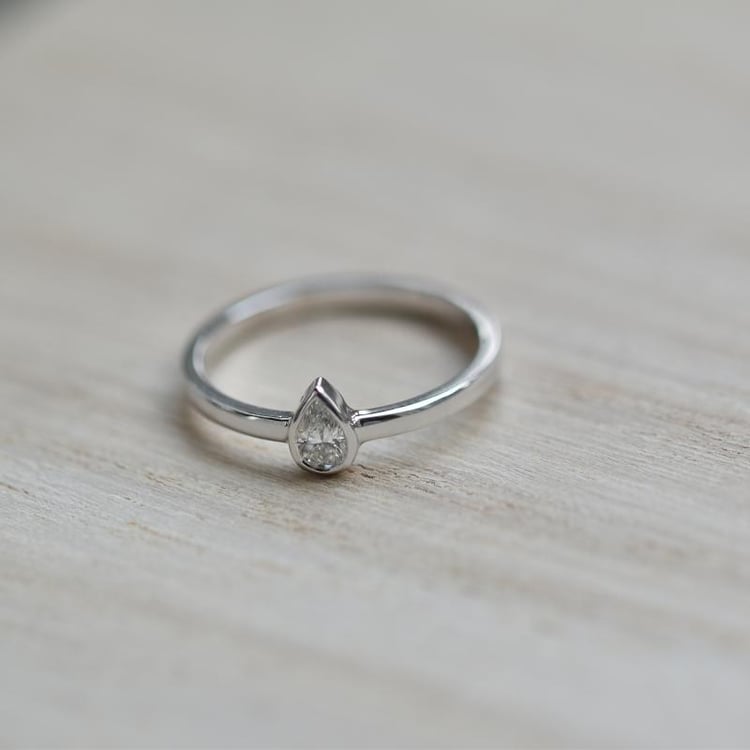 Prsten s diamantem 38070