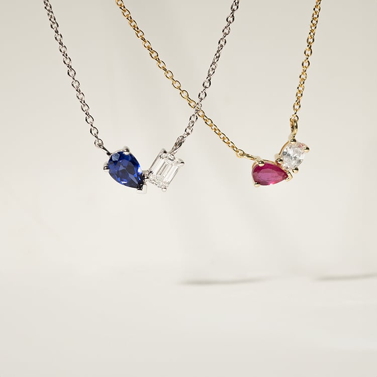 Náhrdelník Toi et Moi s lab-grown diamantem a safírem Mirren 134779