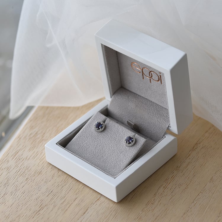 Topazy ve zlatých náušnicích 62773