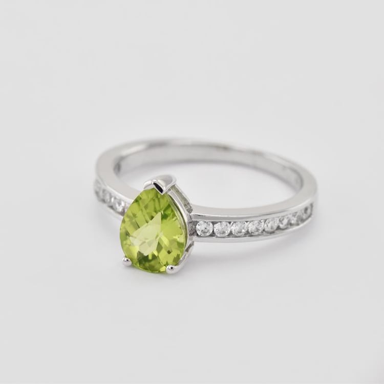 Prsten ze stříbra s olivínem 22766