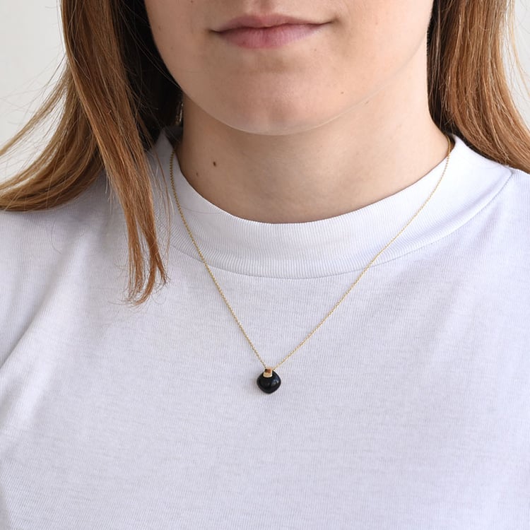 Zlatý náhrdelník s onyxem 81383