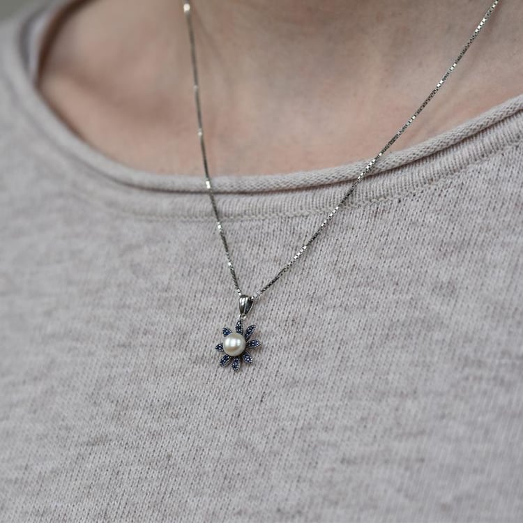 Hvězda z perly a spinelů 27810