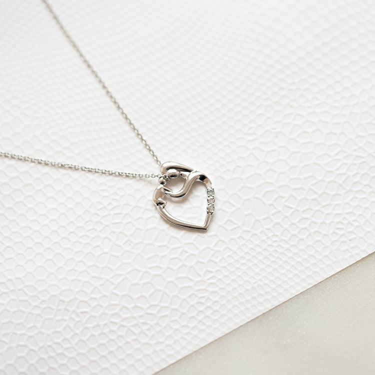 Stříbrný přívěsek matka a dítě s drahokamy dle vašeho výběru Eisa 136777