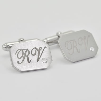 Stříbrné manžetové knoflíčky s gravírem a diamanty Aaruah