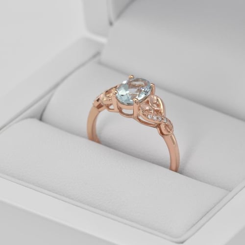 Zlatý akvamarínový prsten s diamanty Alanyse
