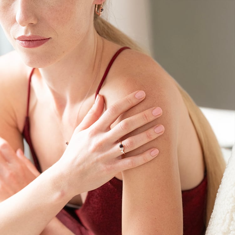 Cluster prsten s českým granátem, morganity a moissanity Sava 146887