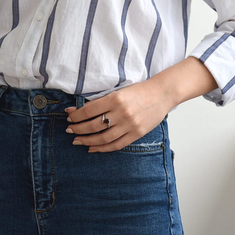 Prsten s granátem 69264