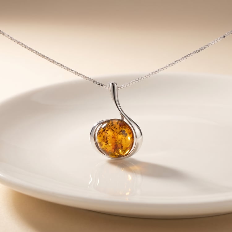 Stříbrný přívěsek s jantarem Lela 166740