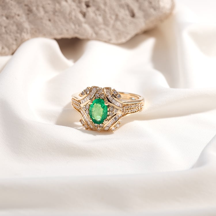 Zlatý prsten s oválným smaragdem a diamanty Zane 126342