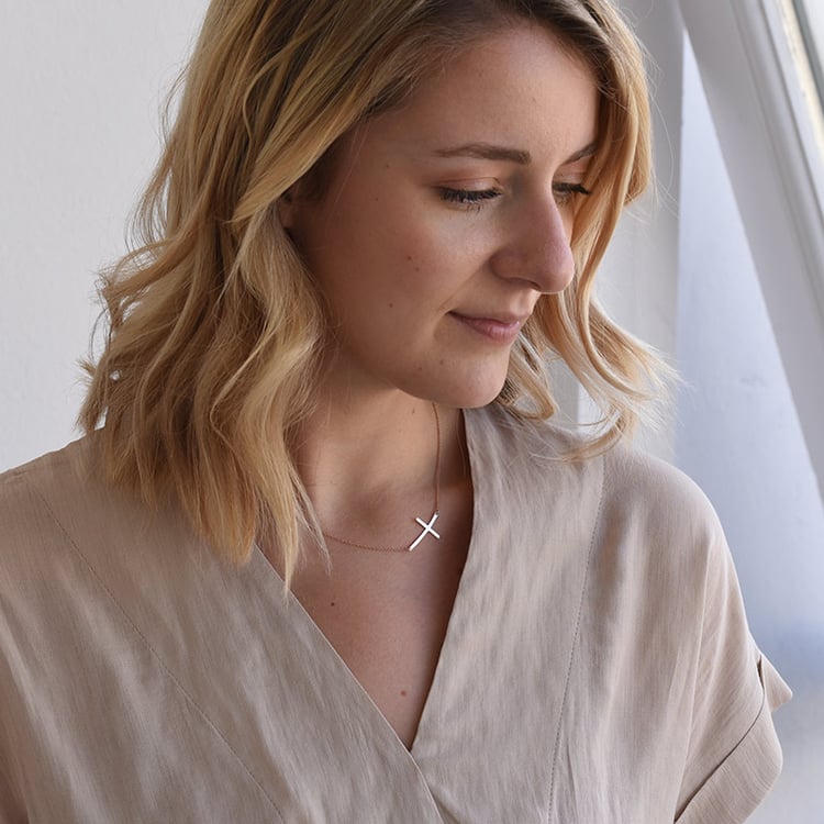 Zlatý náhrdelník križík 72235