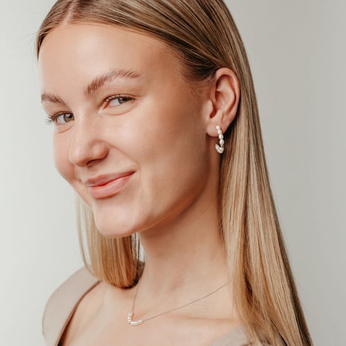 Stříbrný náhrdelník s perlami Angela