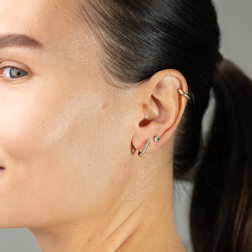 Stříbrné elegantní kruhové náušnice s lab-grown diamanty Gomati