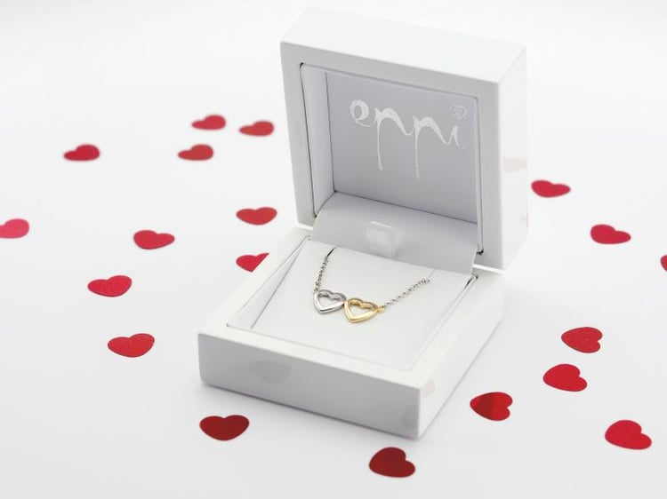 Srdíčkový náhrdelník 8327