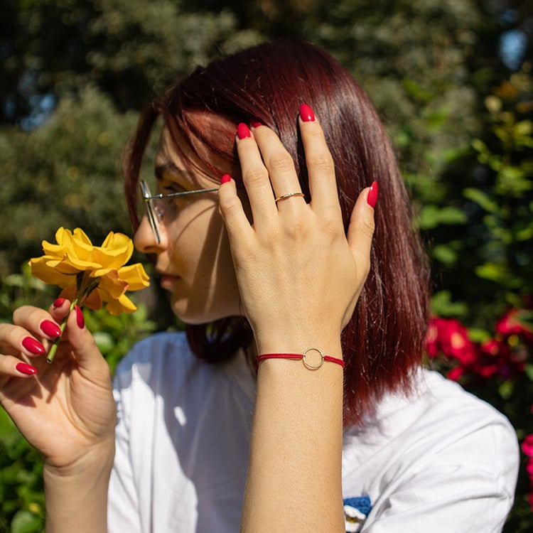 Provázkový náramek se symbolem Karma 108764