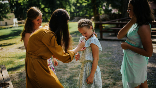 Jak zabavit děti na svatbě?