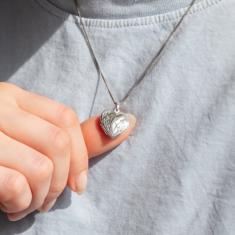 Stříbrný otevírací medailon srdce 140707