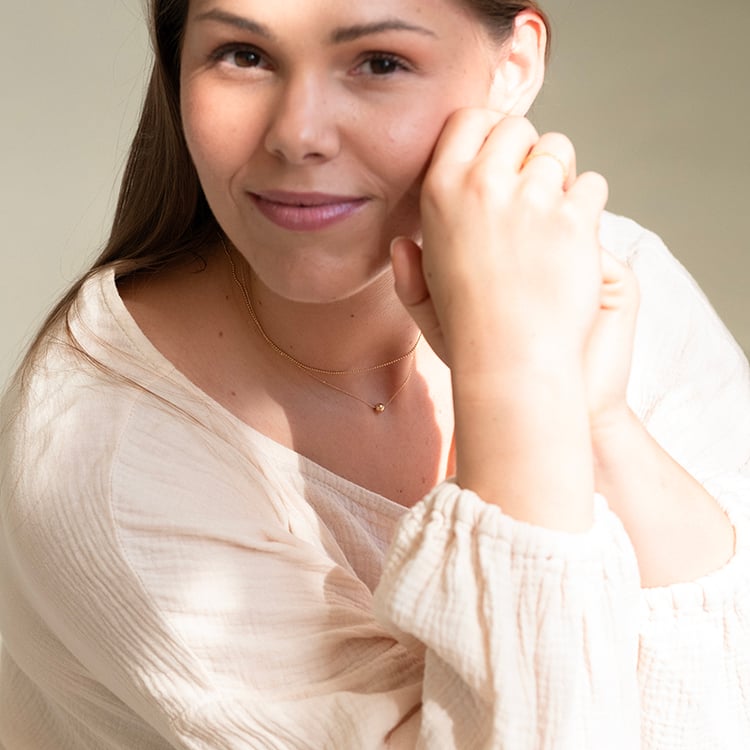 Zlatý náhrdelník s kuličkou Ina 143458