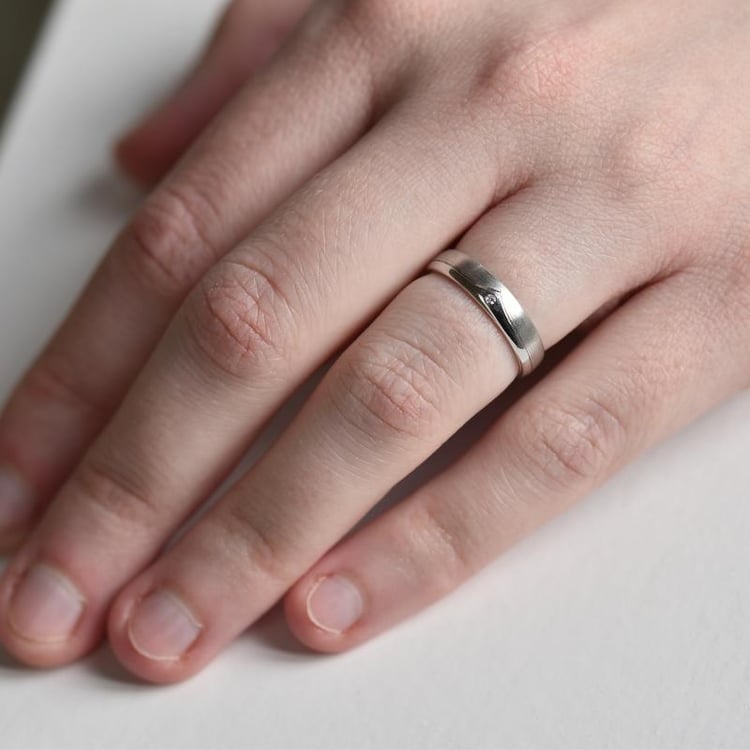 Snubní prsten s diamantem 29328