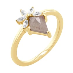 Prsten se salt and pepper diamantem a bílými moissanity Leony